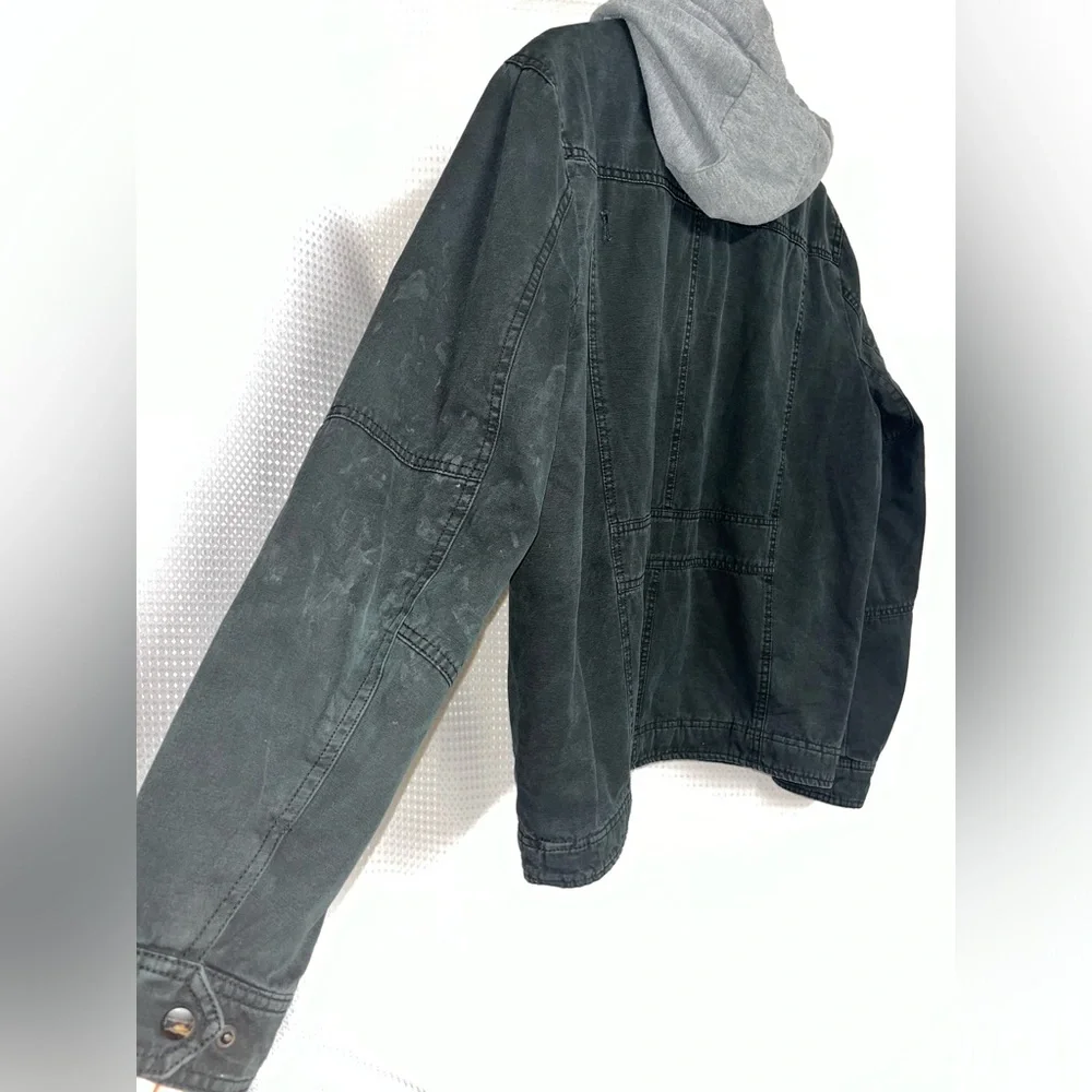 Levi’s Sherpa Lined Chore Jacket with Removable Hooded Sweatshirt; Medium Mens